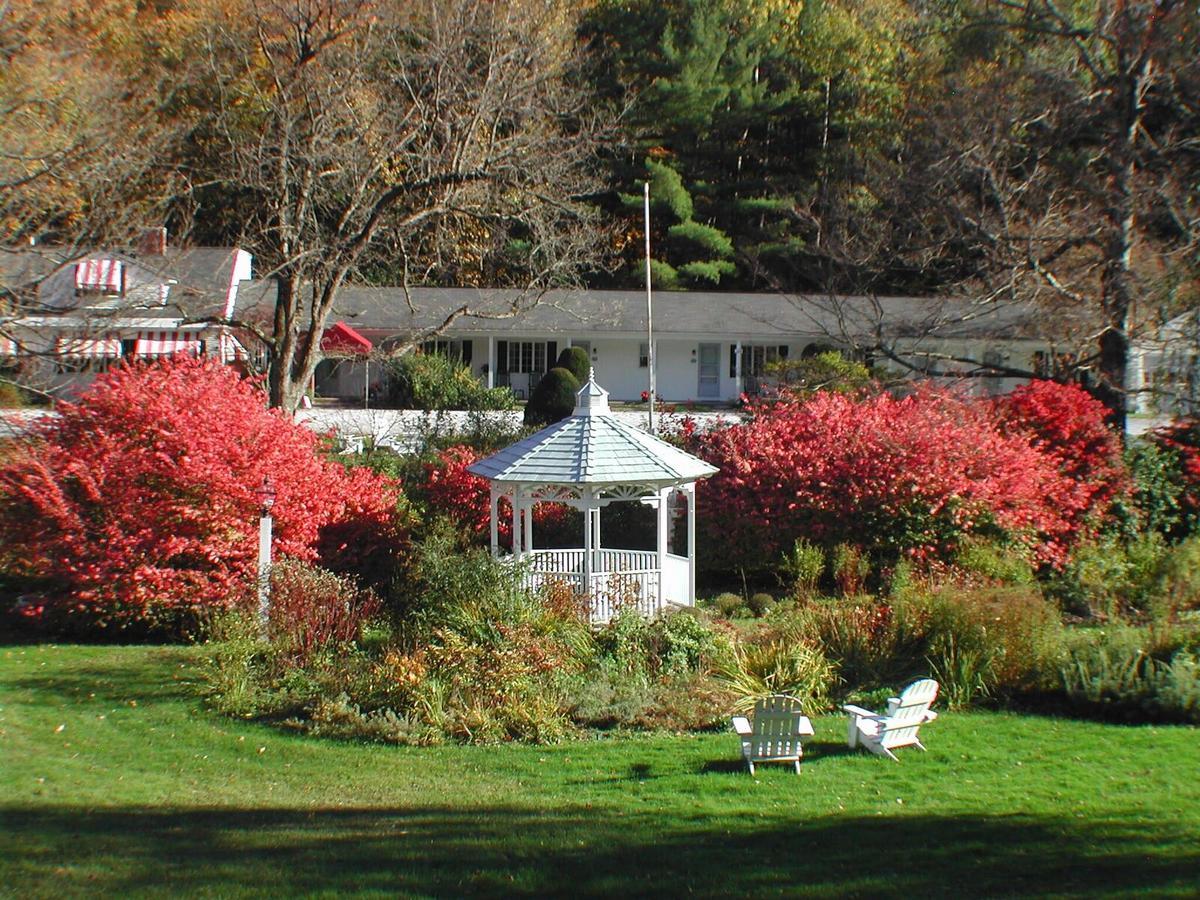 The 1896 House Country Inn - Brookside & Pondside Williamstown Exterior photo